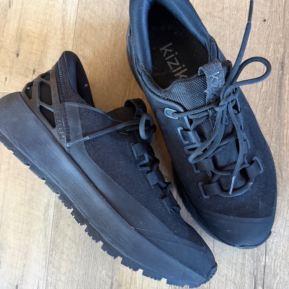 Kizik Wasatch Sneakers | Blackout - Picture 2 of 10